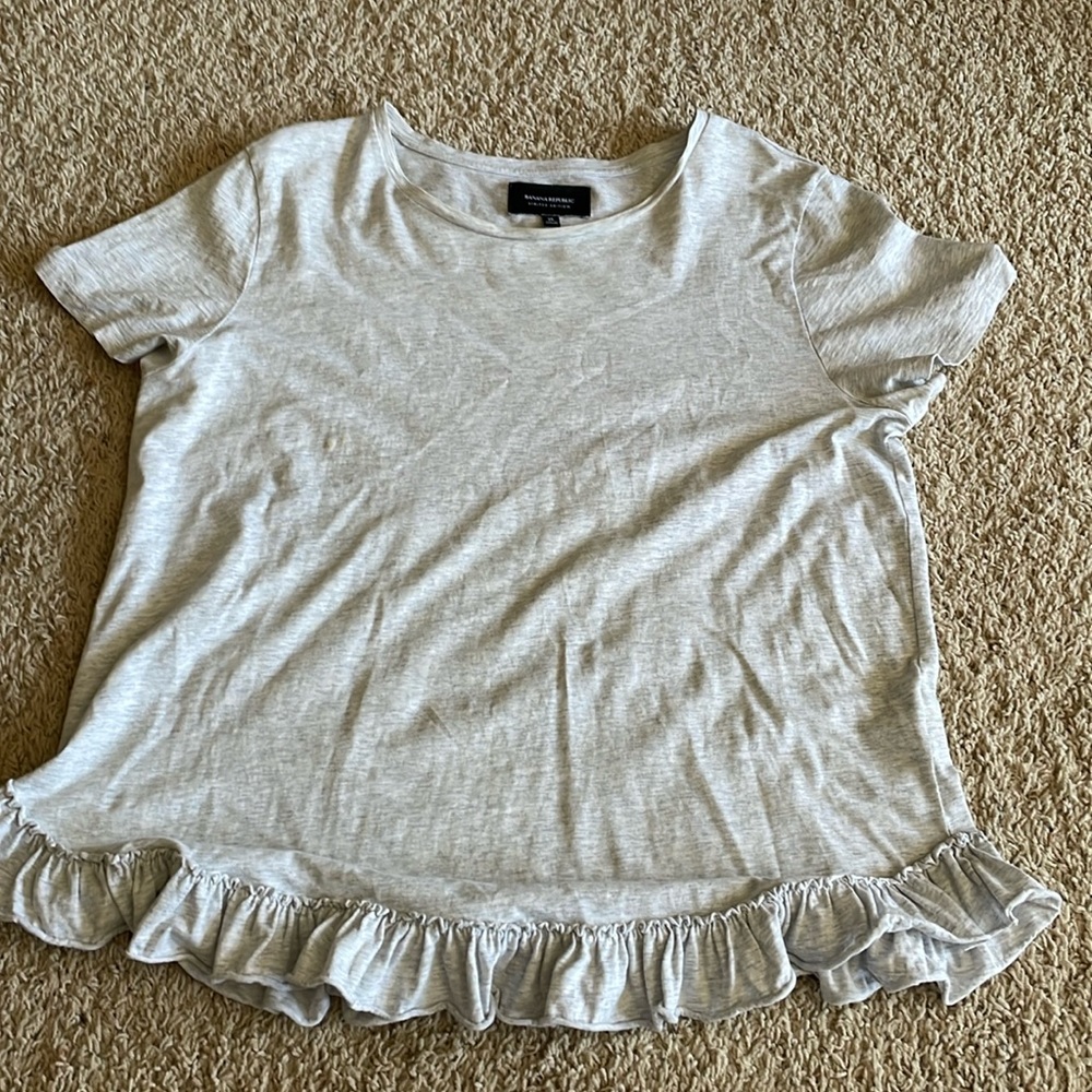 Banana Republic t-shirt with ruffle detail size xl
